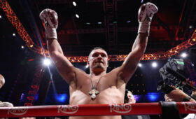 Усик может потерять титул WBO из-за танцев с Дорофеевой: детали скандала