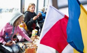 Дипломаты обратились к украинцам в Польше после вето президента Навроцкого