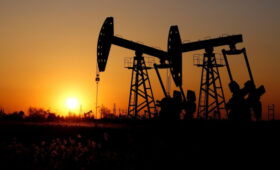 Цены на нефть отреагировали на перебои в поставках из РФ после атак украинских дронов