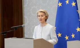 Самолет фон дер Ляйен приземлился по бумажным картам из-за вероятного вмешательства РФ, – СМИ