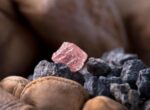 Ученые впервые обнаружили доказательства существования никелевых сплавов на глубине более 300 км