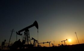США и ОПЕК+ отправили цены на нефть в пике