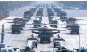 Парад в Пекине показал, что США проигрывают гонку вооружений, – аналитики (видео)