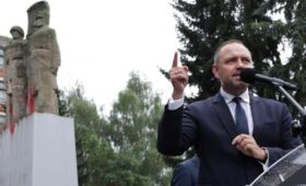 Навроцкий заявил, что хотел бы разместить ядерное оружие в Польше