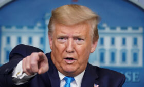 Новая риторика Трампа уже помогает Украине, — обозреватель