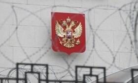 Из-за войны и сокращения доходов россиянам придется затянуть пояса, – FT