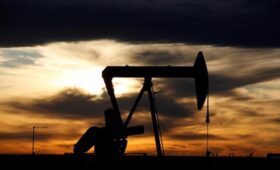 Израиль “подставил плечо” ценам на нефть