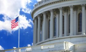 Шатдаун в США продолжается: Сенат не проголосовал за финансирование правительства