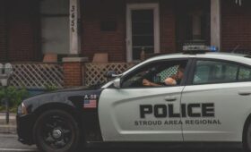 В США задержали мужчину, который во время протестов исполнял песню из «Звездных войн»