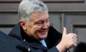 Порошенко записал пиарное видео о передаче РЭБ, купленных за бюджетные деньги, – военный