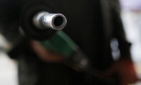 В России дефицит топлива вырос до 20%, — Зеленский