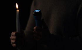 Россияне оставили без света два города полностью, а третий — частично