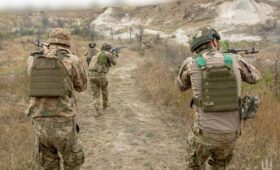 Мирное соглашение по Украине должно включать три гарантии, — аналитик Bloomberg