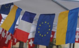 Крах Макрона ослабляет Европу и Украину: анализ Politico