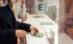 42 гривни — не предел: аналитик прогнозирует скачок доллара