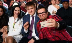 «Назовите хоть одну причину»: экс-промоутер Усика призвал его закончить карьеру