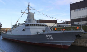 Ранее базировался в Крыму: Россия перебросила в Балтийское море носитель «Калибров»