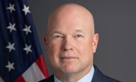 «Пытается убедить всех, что она медведь»: в США объяснили, в чем главная опасность России