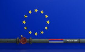 В ЕС определились с датой прощания с российскими газом и нефтью, — Reuters