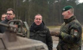 Писториус призвал возобновить военный призыв в Германии