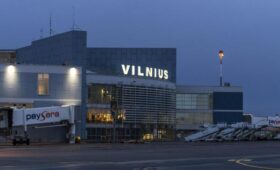 Аэропорт Вильнюса закрыли на взлет и посадку: что известно