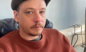 «Все были шокированы»: британец заболел раком молочной железы