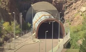 Целый город под землей: как выглядит «ядерный» бункер Трампа (видео)