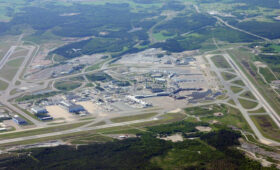 Немецкие авиакомпании попросили разрешить сбивать дроны над аэропортами, — Spiegel