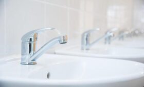 Из-за ночного удара по столице часть киевлян осталась без горячей воды, — КГГА