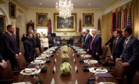 Трамп на встрече с Зеленским сетовал, что не получил Нобелевскую премию мира, — WP