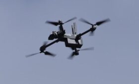 В Стокгольме неизвестный дрон облил краской здание российских дипломатов