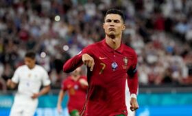 «Даже на маленьком острове»: Роналду назвал себя популярнее Трампа