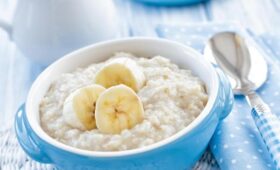 Диетолог назвала 12 продуктов, в которых клетчатки намного больше, чем в овсянке