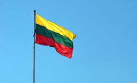 Литва перекроет поставки нефтепродуктов «Лукойла» в Калининград