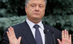 Перед Днем Достоинства у Порошенко взялись оправдывать его пророссийское прошлое, — эксперт