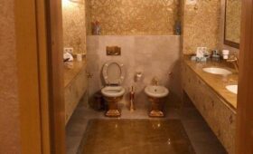 У фигурантов дела о коррупции в энергетике нашли мешки с наличными и золотой унитаз, — FT