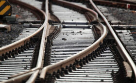 В Польше повредили участок железной дороги, ведущей в Украину: не исключают диверсию