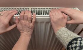 Придется эвакуировать людей: эксперт назвал главную угрозу отключения отопления