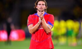 Забарный разочаровал: ПСЖ готовит замену украинскому защитнику