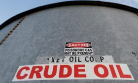 Мир отказывается от российской нефти: экспорт резко обвалился, — Bloomberg