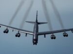 США отработали удары с ядерного бомбардировщика вблизи границ России