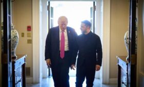 «Нужно остановить войну»: Трамп ответил, когда Зеленский прибудет в США