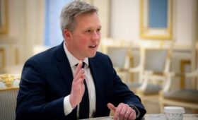 Министр армии США предупредил Украину о «неизбежном поражении», — NBC News