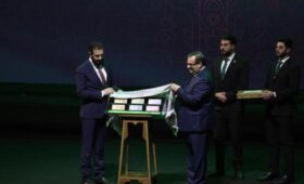 Деньги с российским следом: в Сирии презентовали новую валюту без Асада