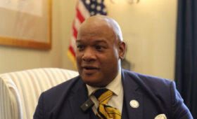 Приближенный к Трампу пастор Бернс высказался о коррупции в Украине и женщине-президенте