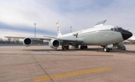 США отправили «ядерного разведчика» к побережью России: что известно о миссии самолета