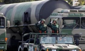 Китай мог загрузить более 100 межконтинентальных ракет в шахты, — Reuters