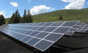 Китай резко увеличил количество установок солнечных панелей: что движет Пекином