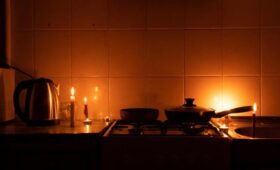 Сколько будут длиться графики отключений света: эксперт дал неутешительный прогноз