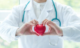 Какие орехи есть для здоровья сердца: диетолог назвала 5 самых полезных